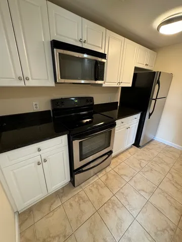 $2,975 | 8 Museum Way, Unit 416, Cambridge, MA 02141