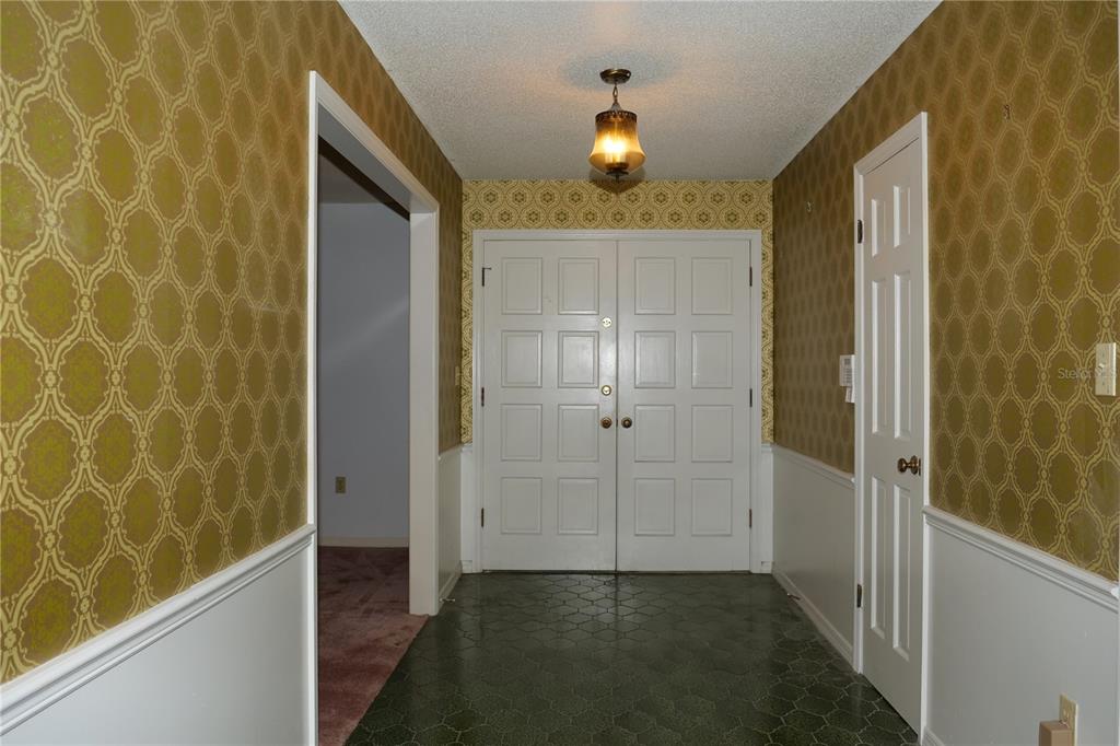 2221 Santa Antilles Road Orlando, FL 32806 - Photo 8 of 29