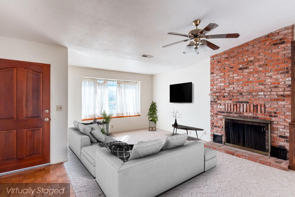 5988 Riverside Drive Redding, CA 96001 - Photo 3 of 27 living staged2