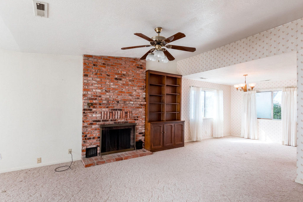 5988 Riverside Drive Redding, CA 96001 - Photo 6 of 27 6 living