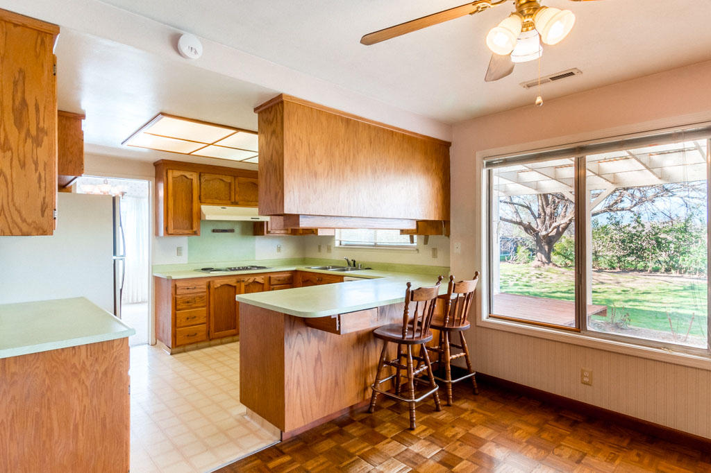 5988 Riverside Drive Redding, CA 96001 - Photo 8 of 27 15 kitchen