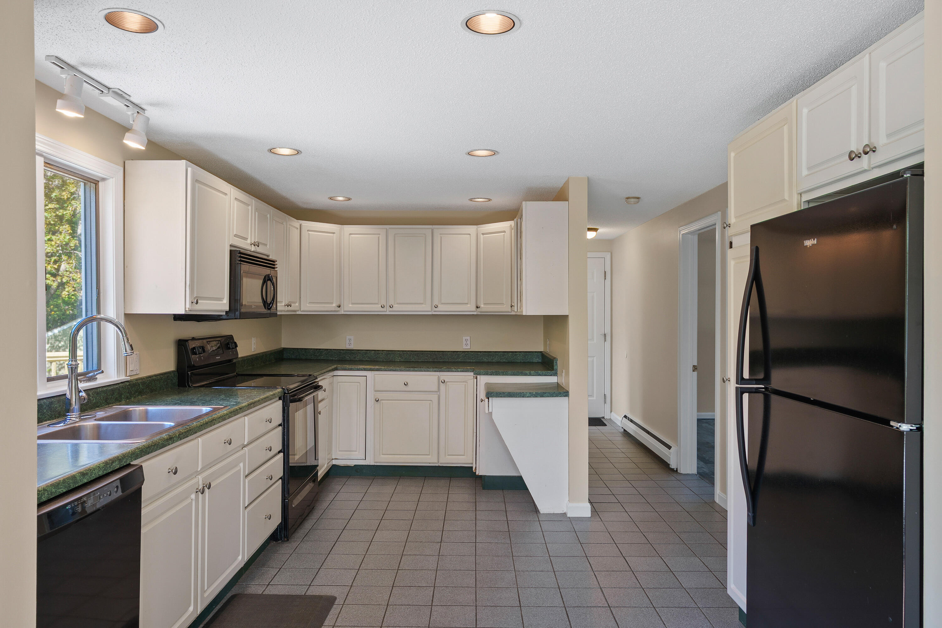 69 Rand Road Yarmouth, ME 04096 - Photo 5 of 30 130_69 Rand Rd_MorneauStudios_print