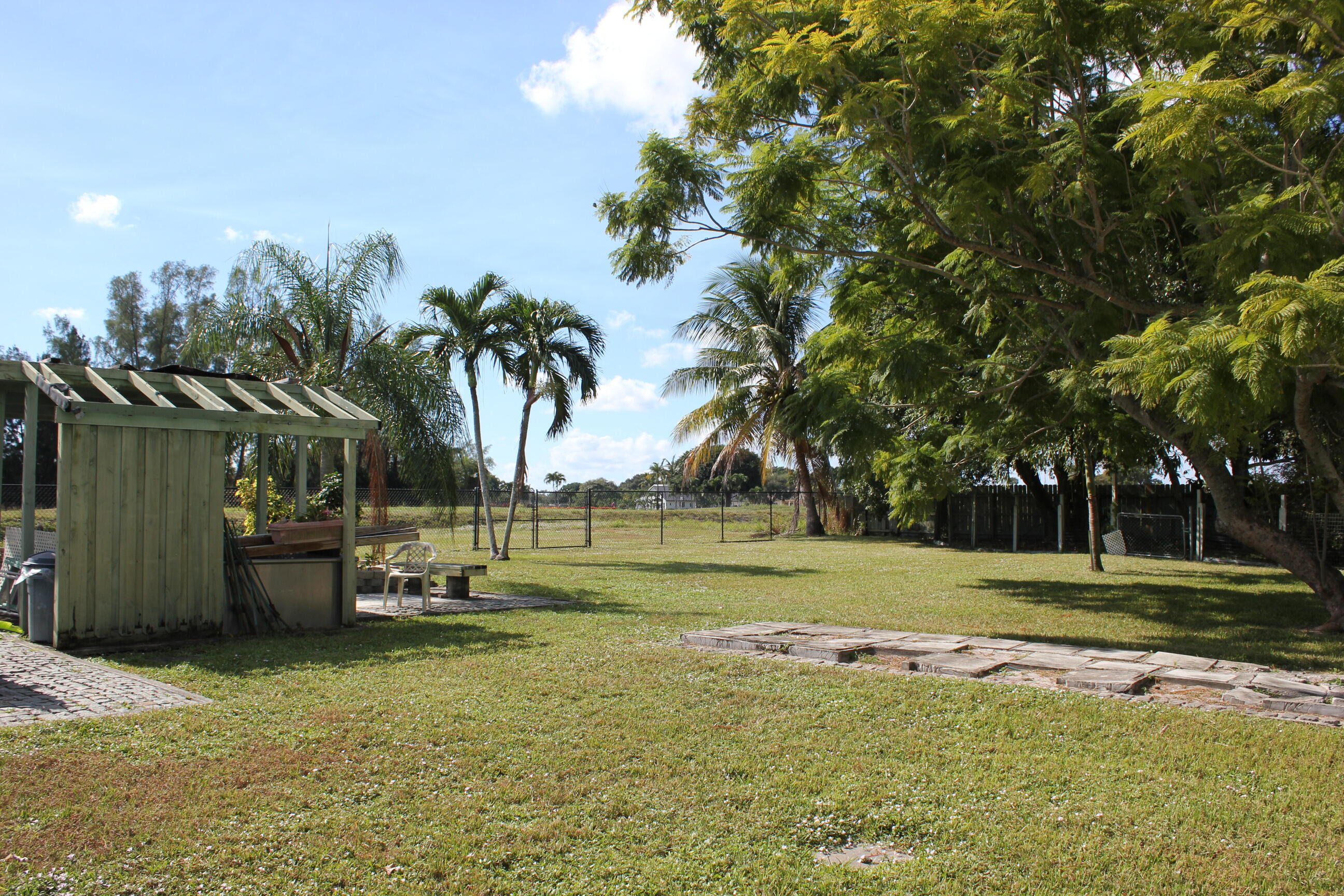 4981 Serafica Drive Lake Worth, FL 33461 - Photo 40 of 44 IMG_3793