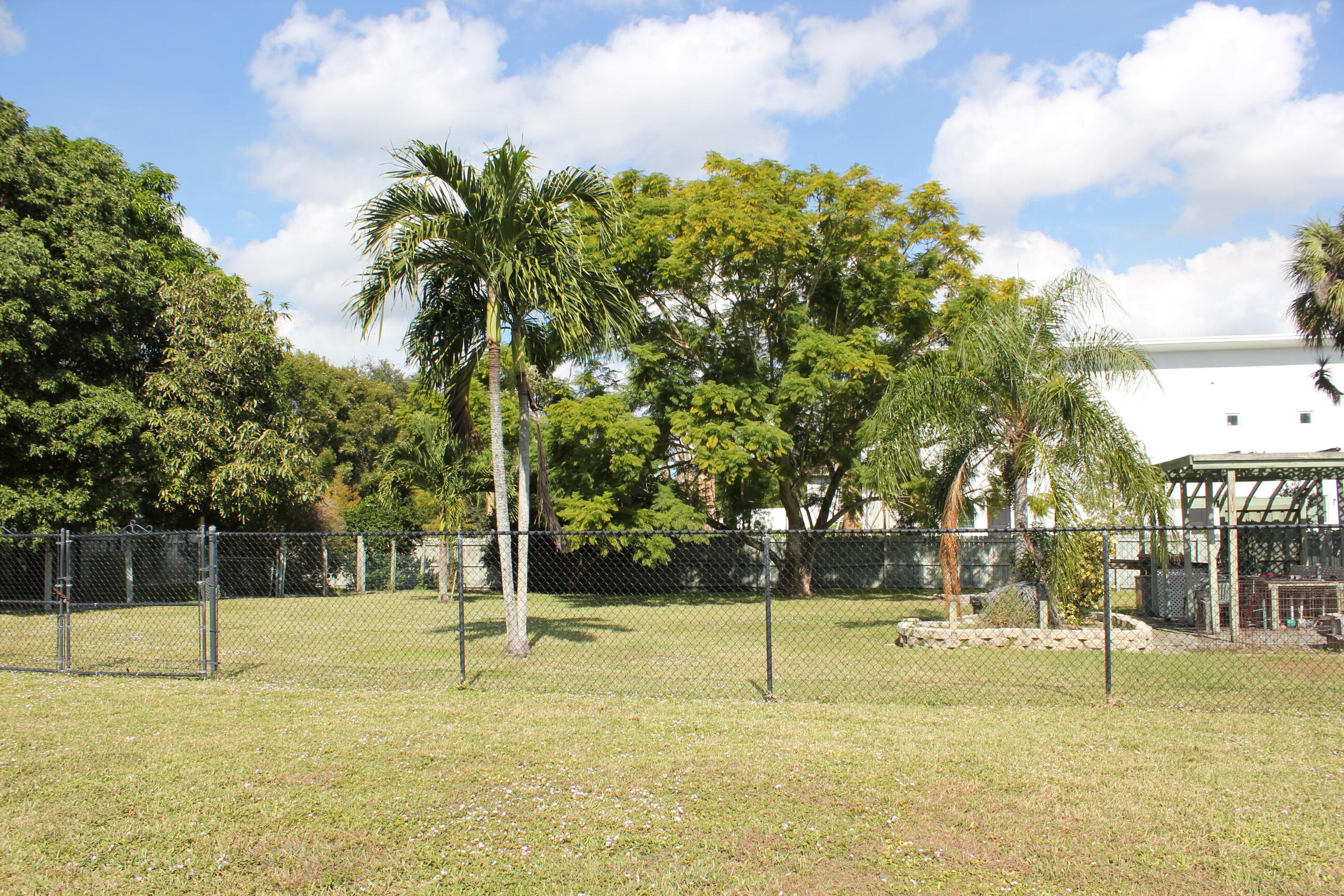 4981 Serafica Drive Lake Worth, FL 33461 - Photo 9 of 44 IMG_3778