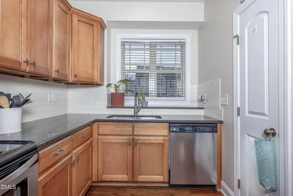 $1,750 | 2816 Piedmont River Way, Raleigh, NC 27606