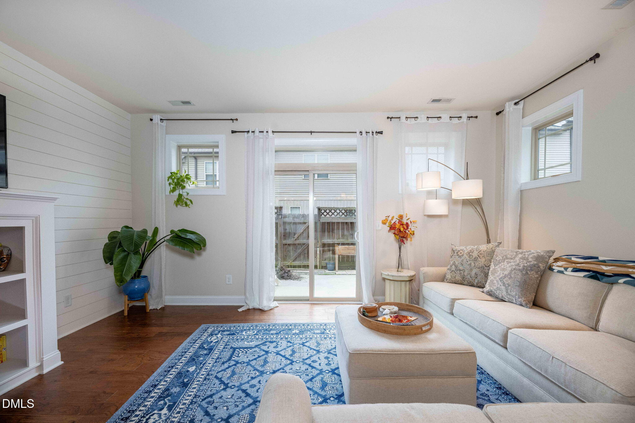 2816 Piedmont River Way Raleigh, NC 27606 - Photo 5 of 62 23-web-or-mls-8Y3A8934-Edit