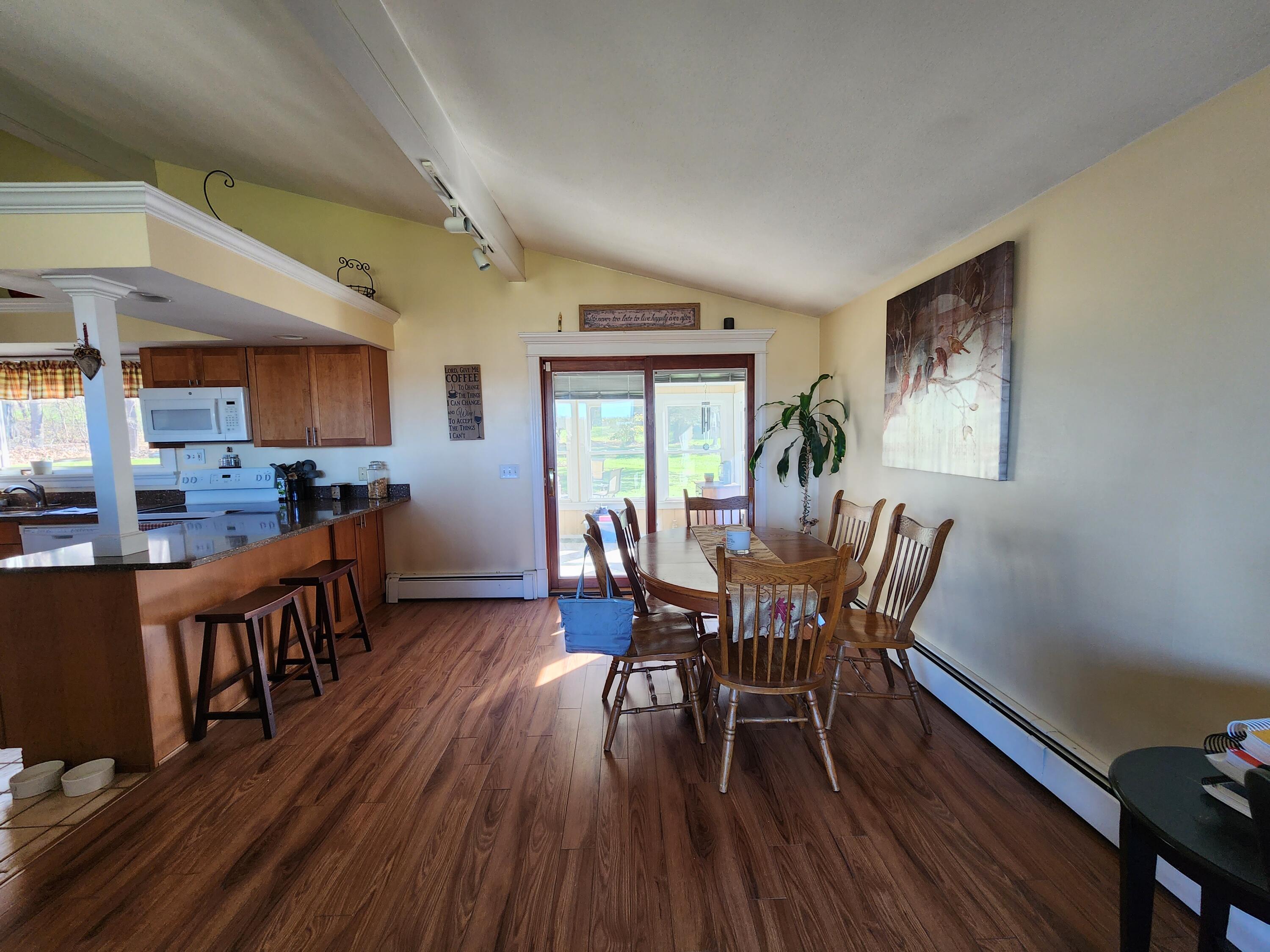 91 Windham Center Road Windham, ME 04062 - Photo 19 of 38 Dining