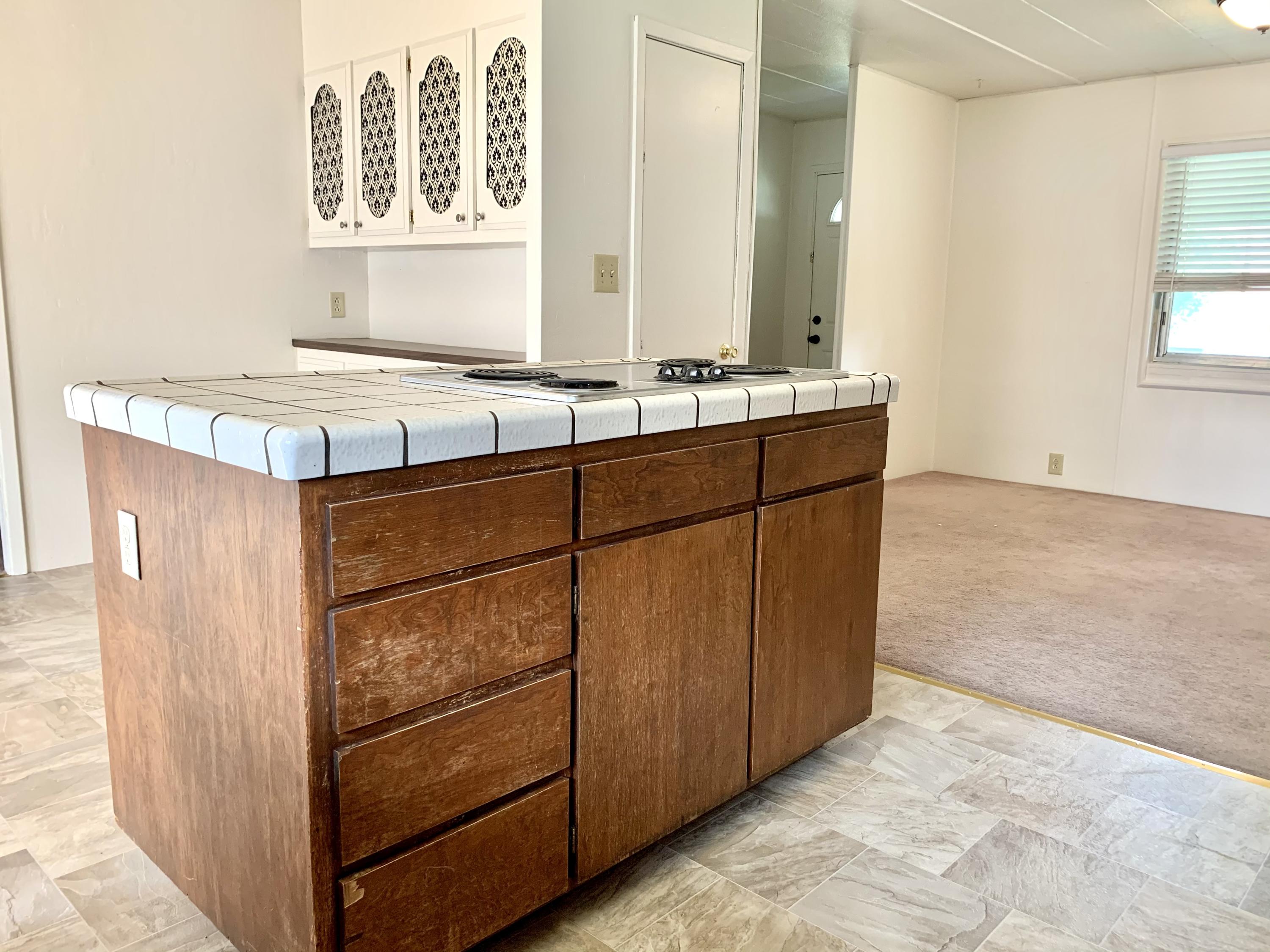 643 West 3rd Street Merrill, OR 97633 - Photo 7 of 25 Kitchen and dining room