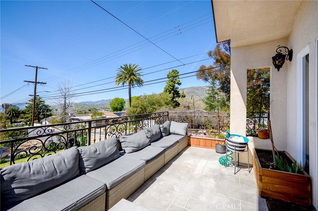 10461 Hillhaven Avenue Tujunga, CA 91042 - Photo 24 of 31