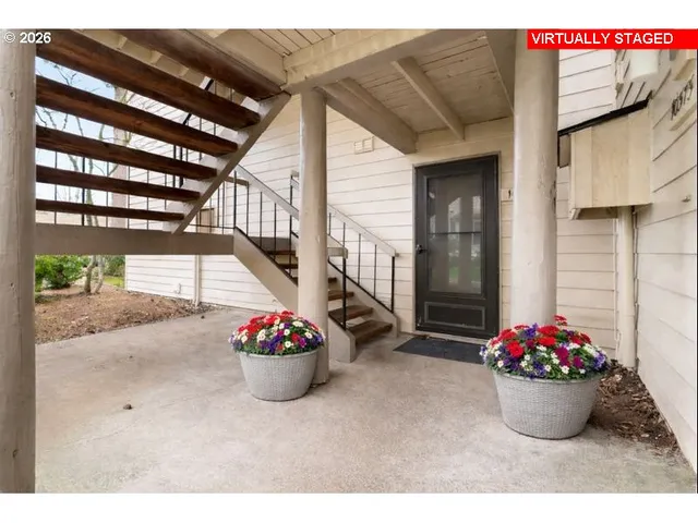 $279,900 | 10371 Southwest Trapper Terrace, Beaverton, OR 97008