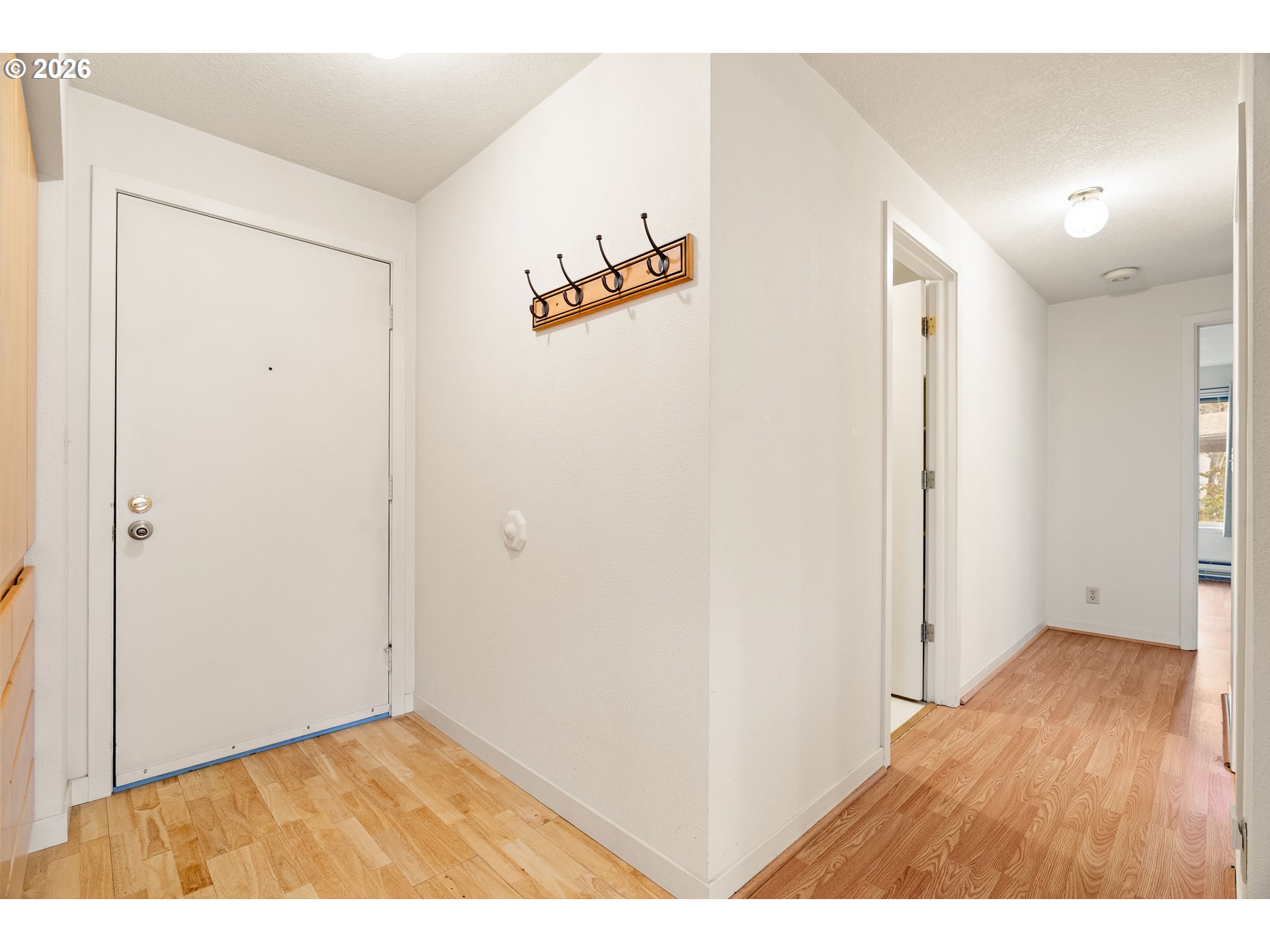 10371 Southwest Trapper Terrace Beaverton, OR 97008 - Photo 7 of 39