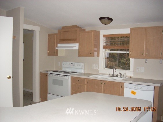 6735 Clover Valley Road Southeast Port Orchard, WA 98367 - Photo 3 of 6 Gallery Image 3