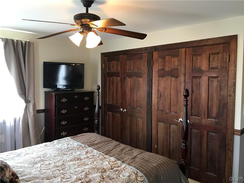 4578 Hanoverville Road Bethlehem, PA 18020 - Photo 17 of 43