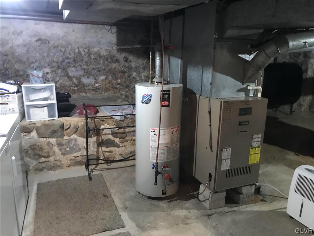 4578 Hanoverville Road Bethlehem, PA 18020 - Photo 27 of 43