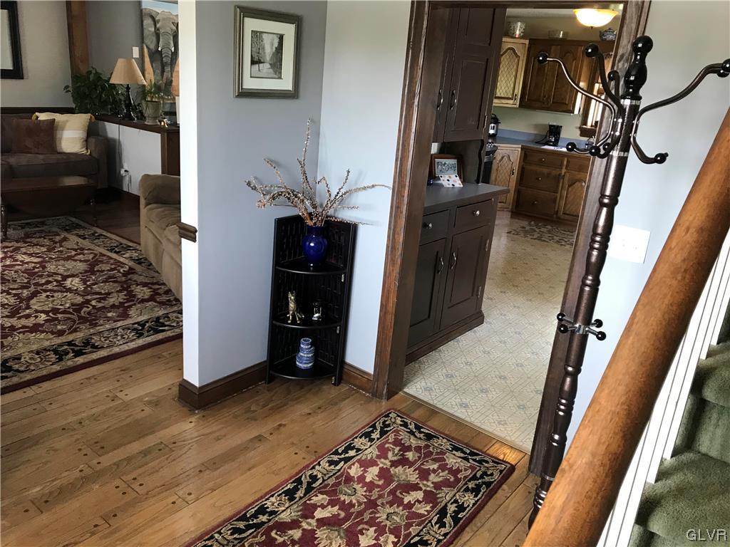 4578 Hanoverville Road Bethlehem, PA 18020 - Photo 4 of 43