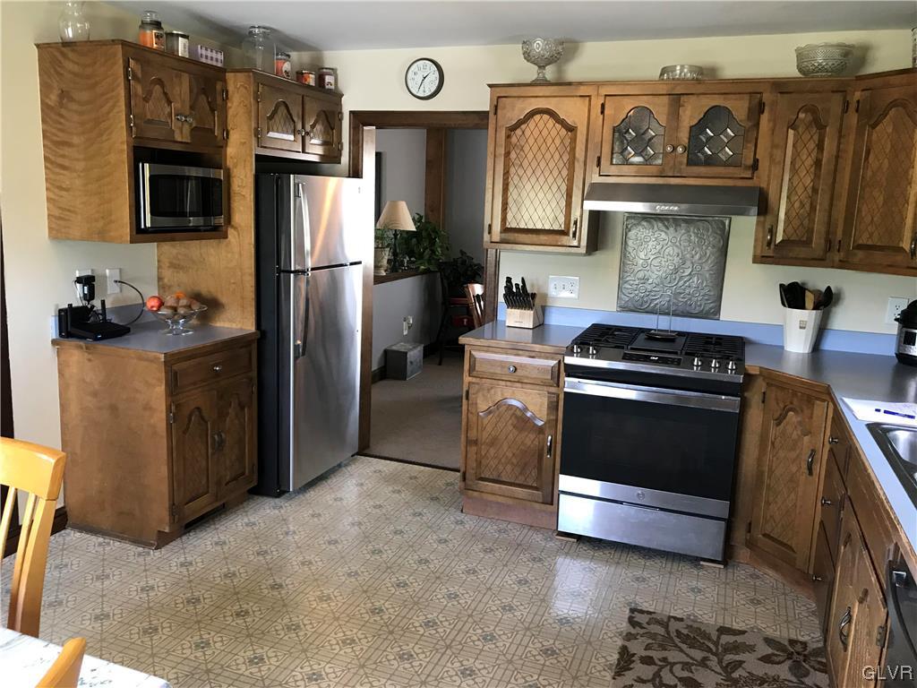 4578 Hanoverville Road Bethlehem, PA 18020 - Photo 6 of 43