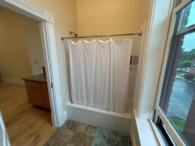 $1,695 | 101 Main Street, Unit 17, Keene, NH 03431