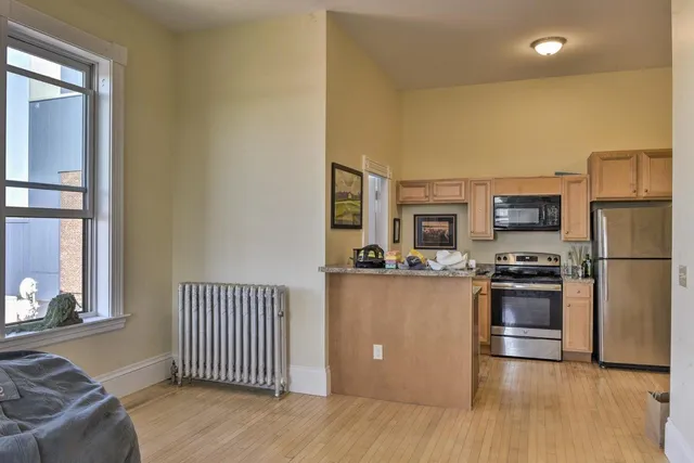 $1,695 | 101 Main Street, Unit 17, Keene, NH 03431