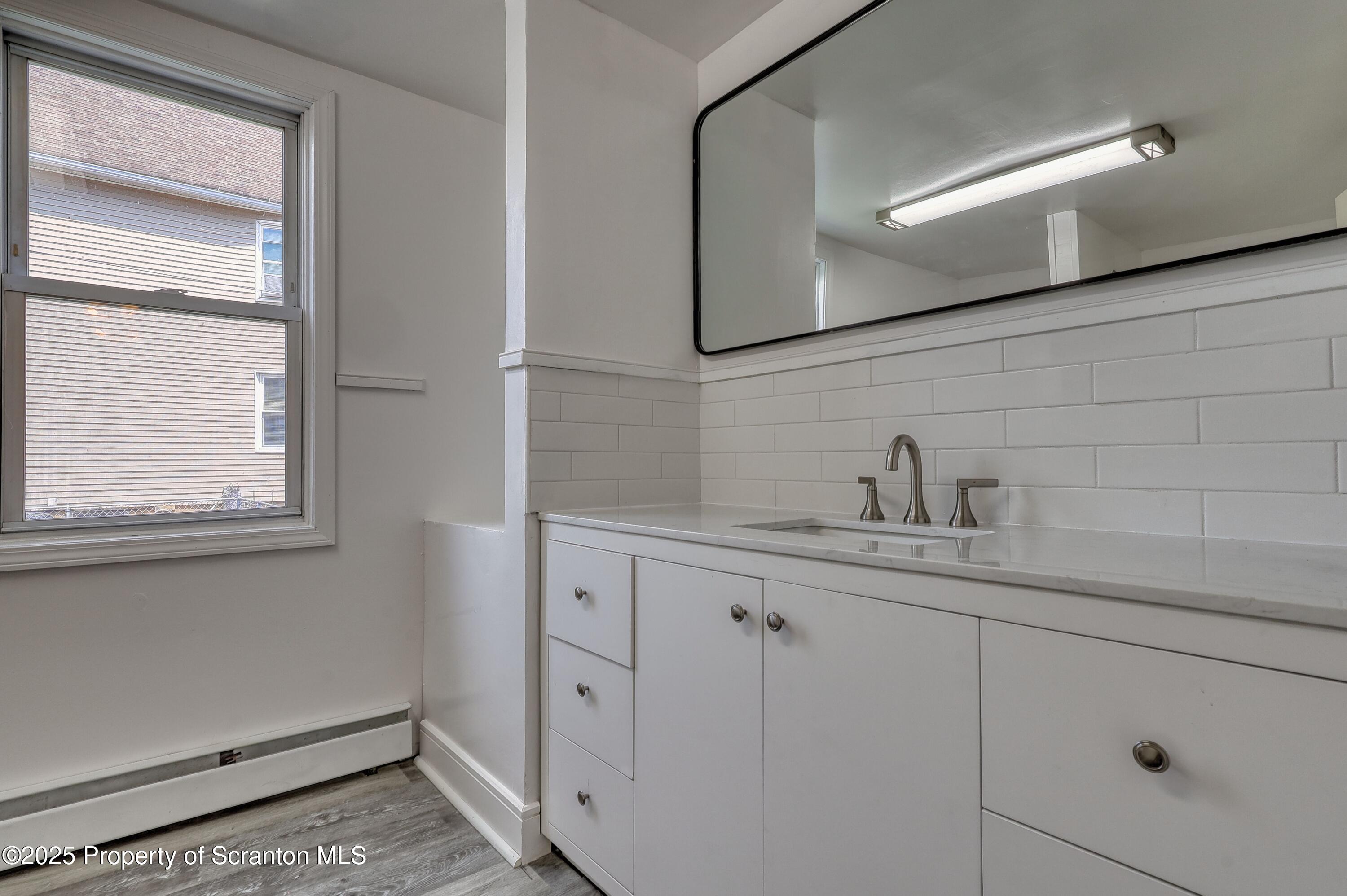 326 Neptune Place Scranton, PA 18505 - Photo 15 of 29 IMG_6441_hdr (1)