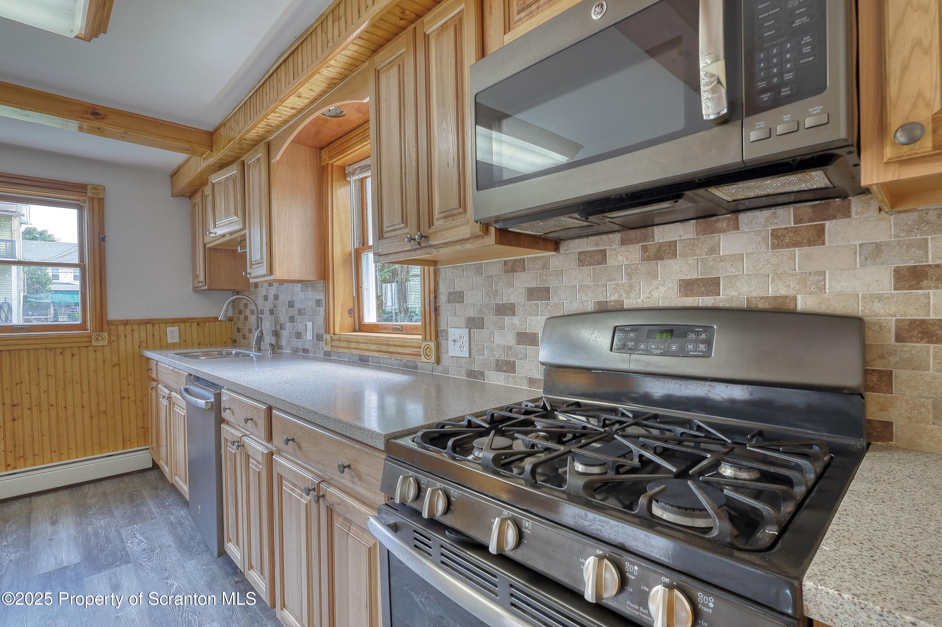 326 Neptune Place Scranton, PA 18505 - Photo 20 of 29 IMG_6396_hdr (1)