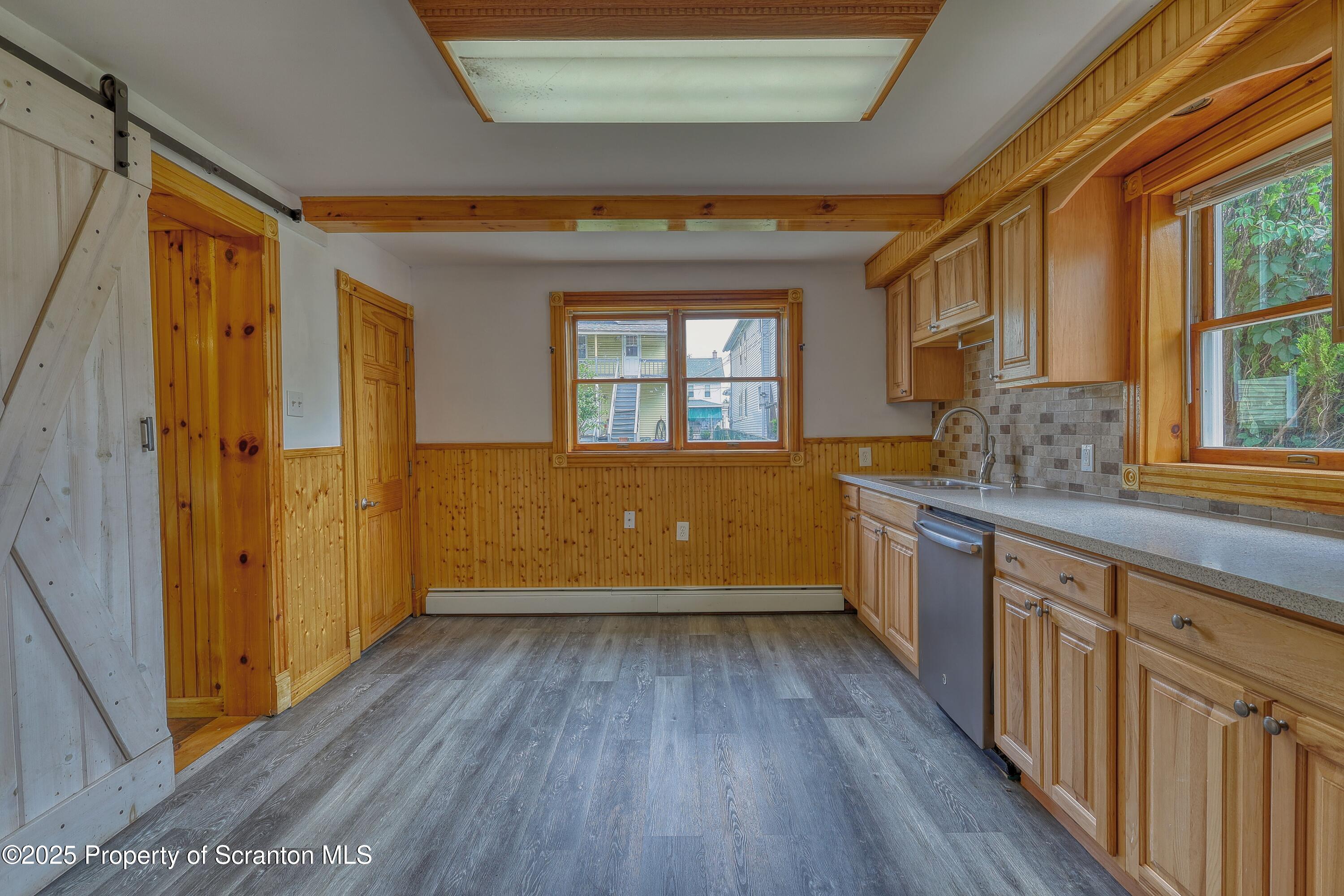 326 Neptune Place Scranton, PA 18505 - Photo 22 of 29 IMG_6381_hdr (1)