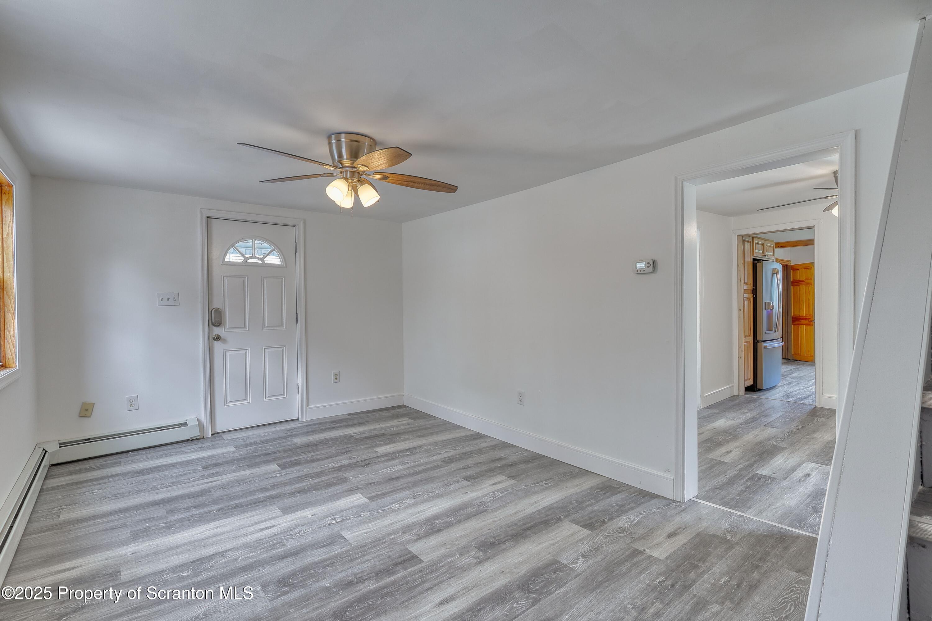 326 Neptune Place Scranton, PA 18505 - Photo 4 of 29 IMG_6341_hdr