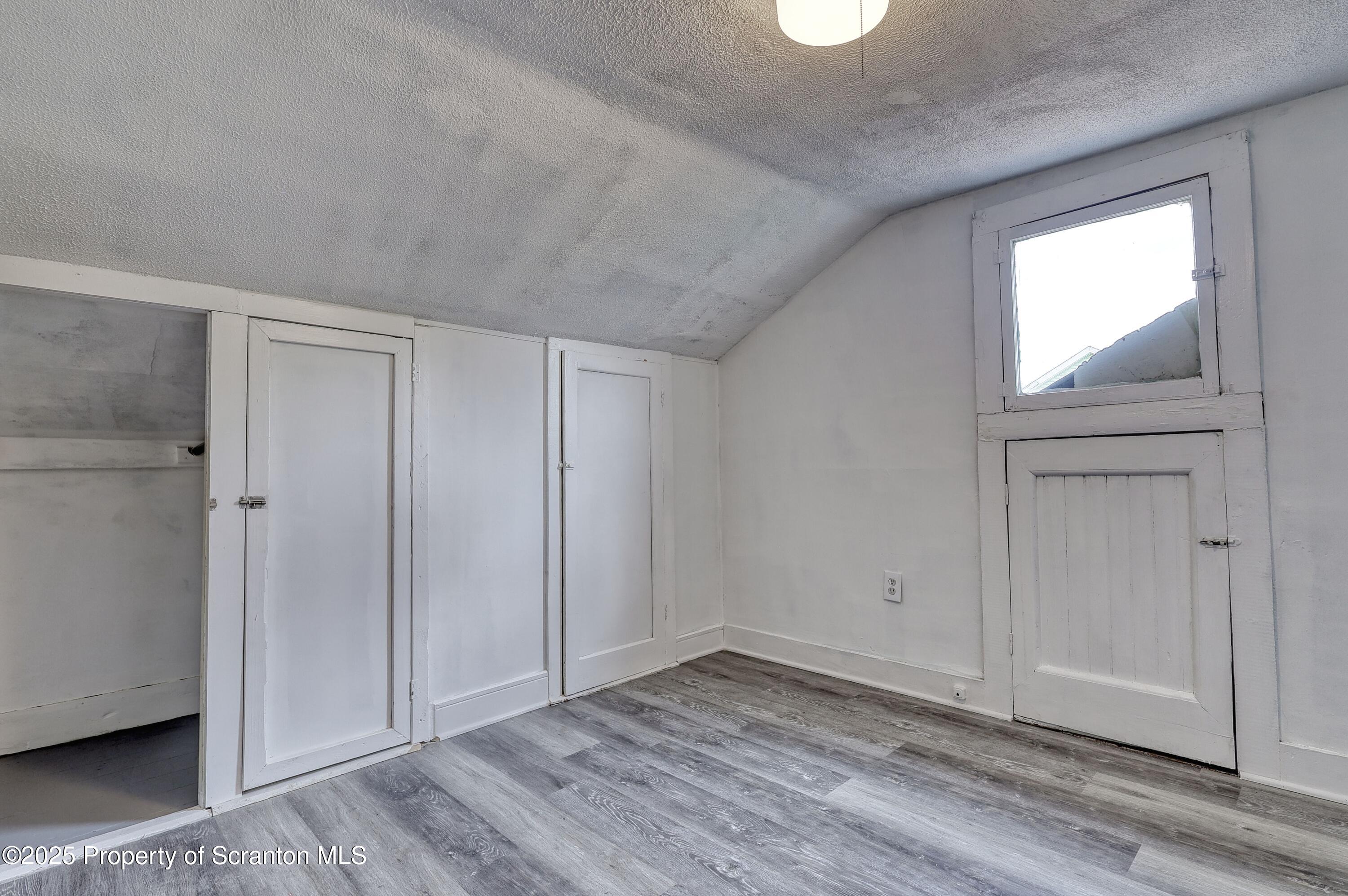 326 Neptune Place Scranton, PA 18505 - Photo 8 of 29 IMG_6521_hdr (1)