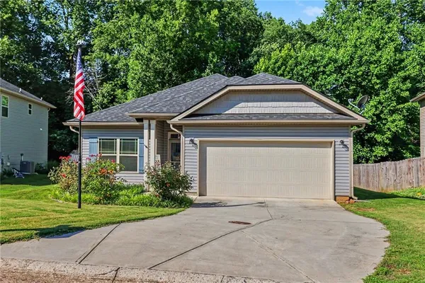 $325,000 | 456 Highland Pointe Drive, Alto, GA 30510