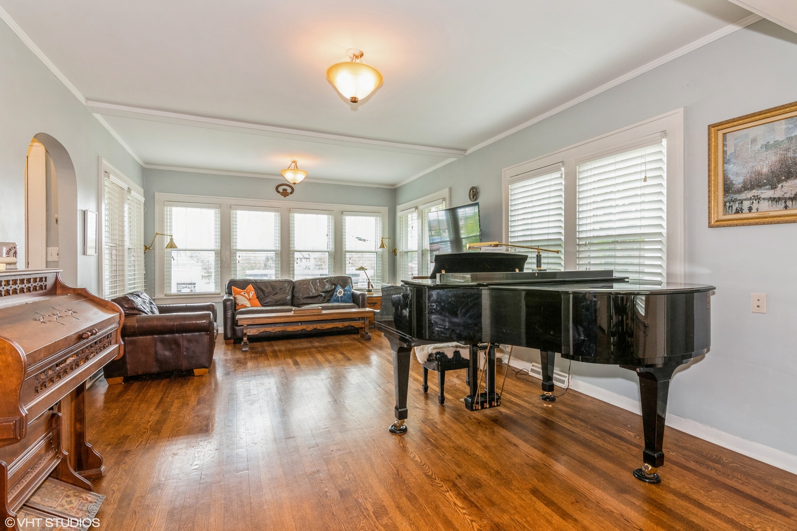 607 Geneva Road St. Charles, IL 60174 - Photo 3 of 24 Gallery Image 3