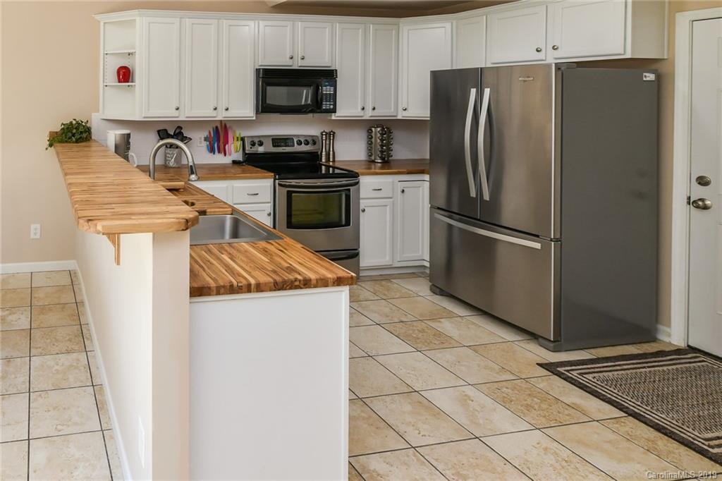 550 Pennyfields Lane Clover, SC 29710 - Photo 11 of 28 Gallery Image 11