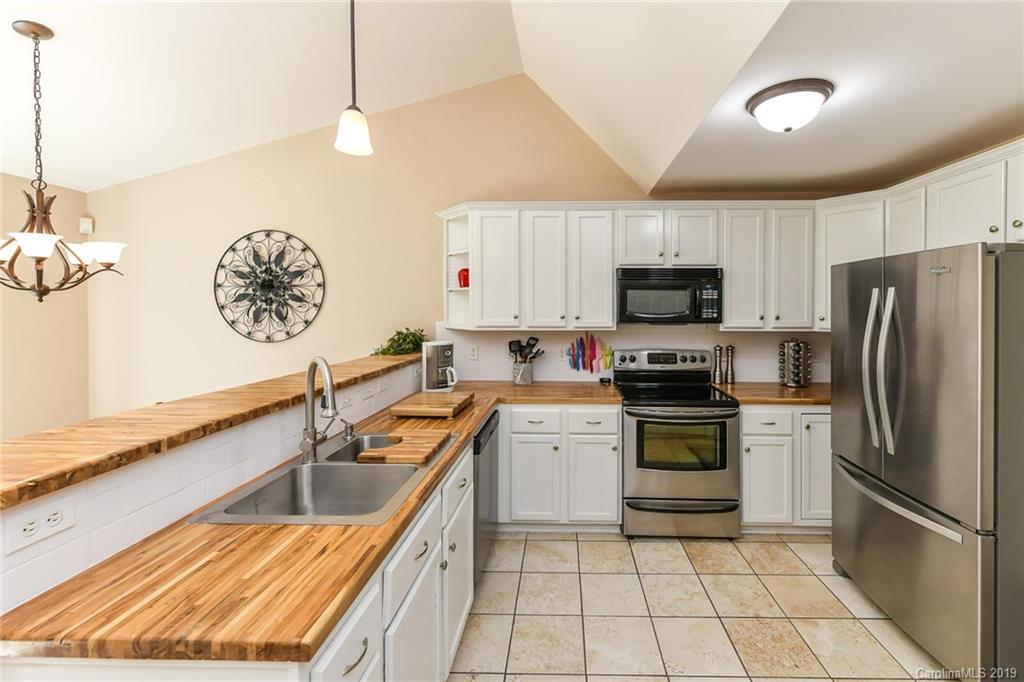 550 Pennyfields Lane Clover, SC 29710 - Photo 13 of 28 Gallery Image 13