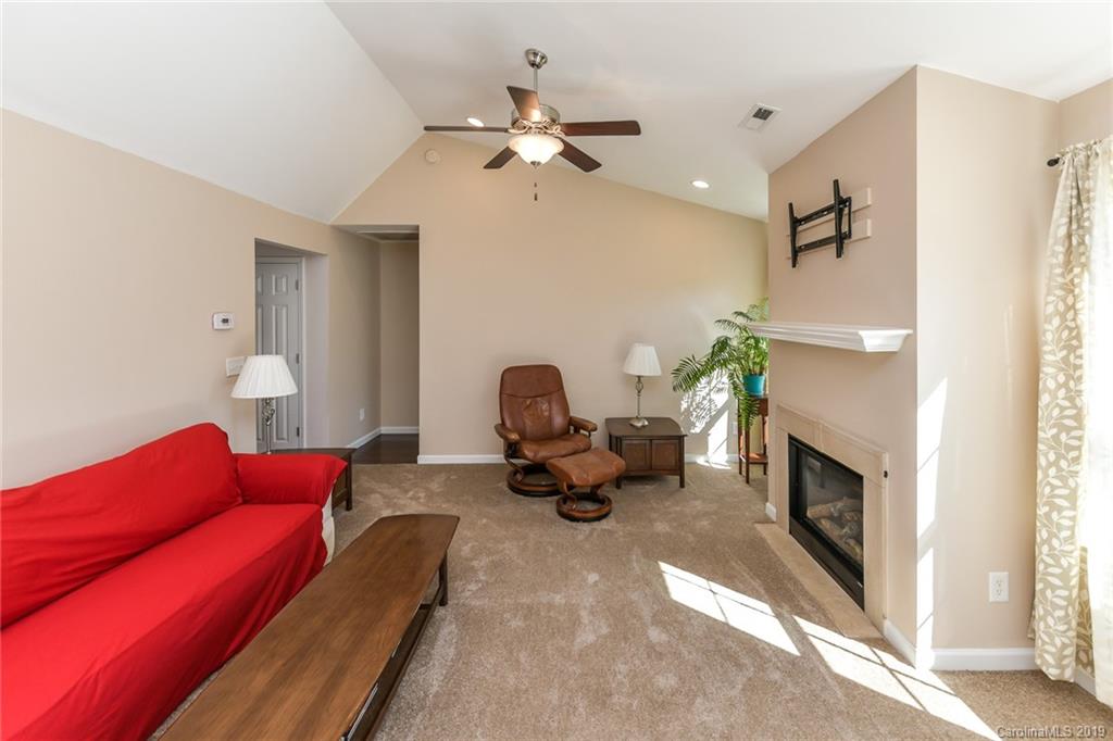 550 Pennyfields Lane Clover, SC 29710 - Photo 5 of 28 Gallery Image 5