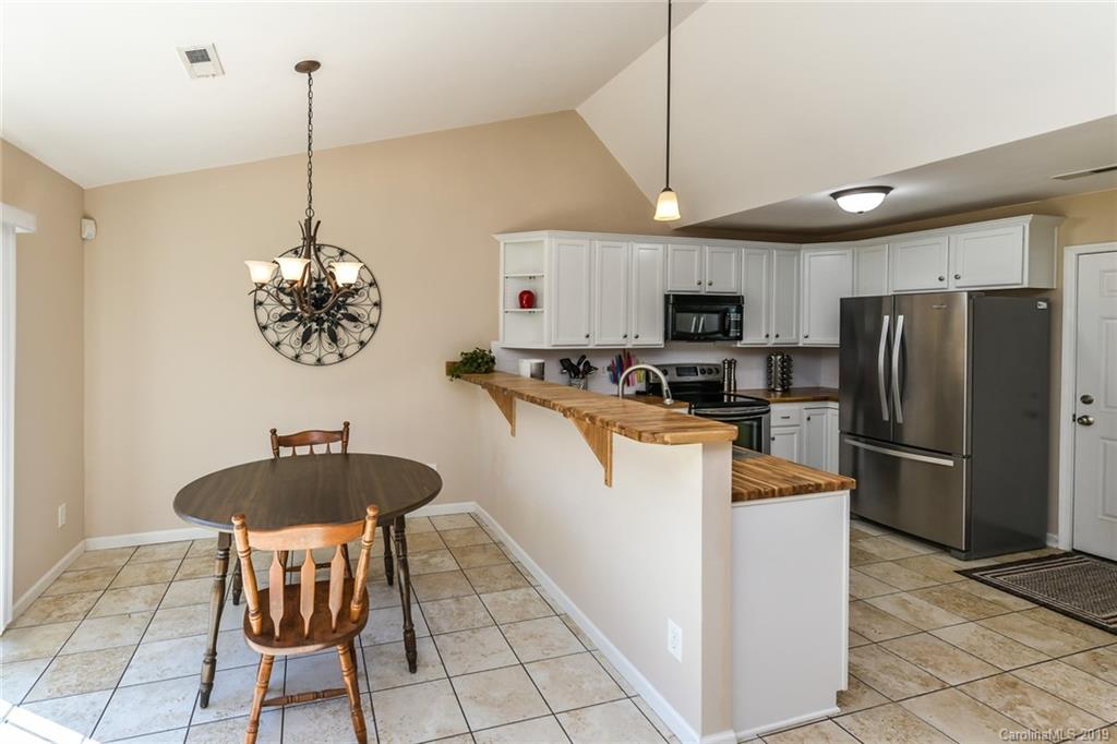 550 Pennyfields Lane Clover, SC 29710 - Photo 7 of 28 Gallery Image 7
