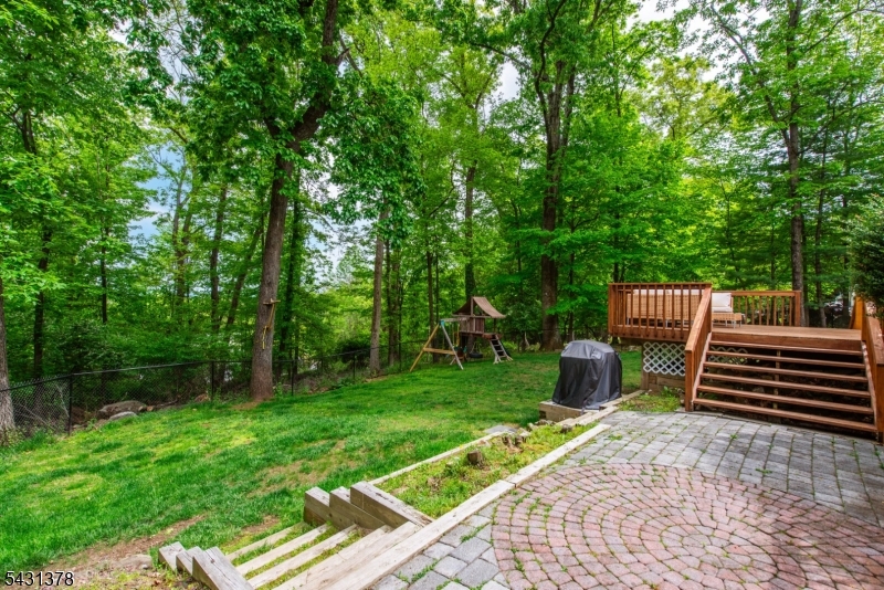 32 Foremost Mountain Road Montville, NJ 07082 - Photo 11 of 13