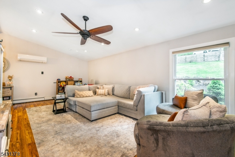 32 Foremost Mountain Road Montville, NJ 07082 - Photo 2 of 13