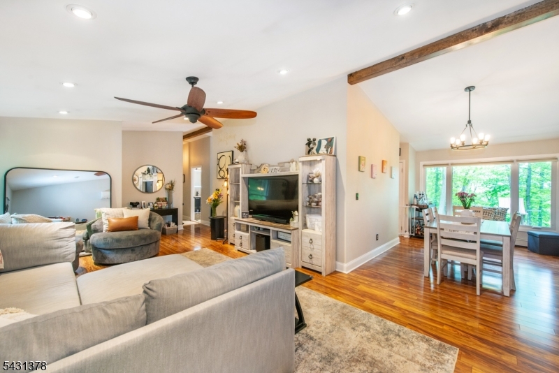 32 Foremost Mountain Road Montville, NJ 07082 - Photo 3 of 13