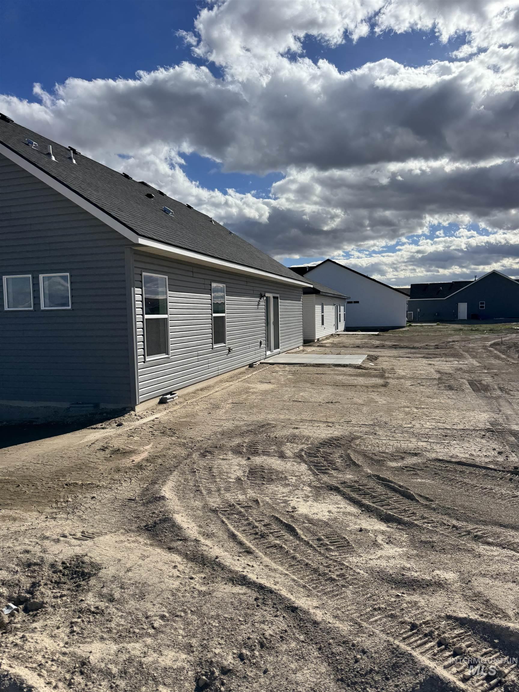 2008 Harrison Street South Twin Falls, ID 83301 - Photo 29 of 32 Rear view of property