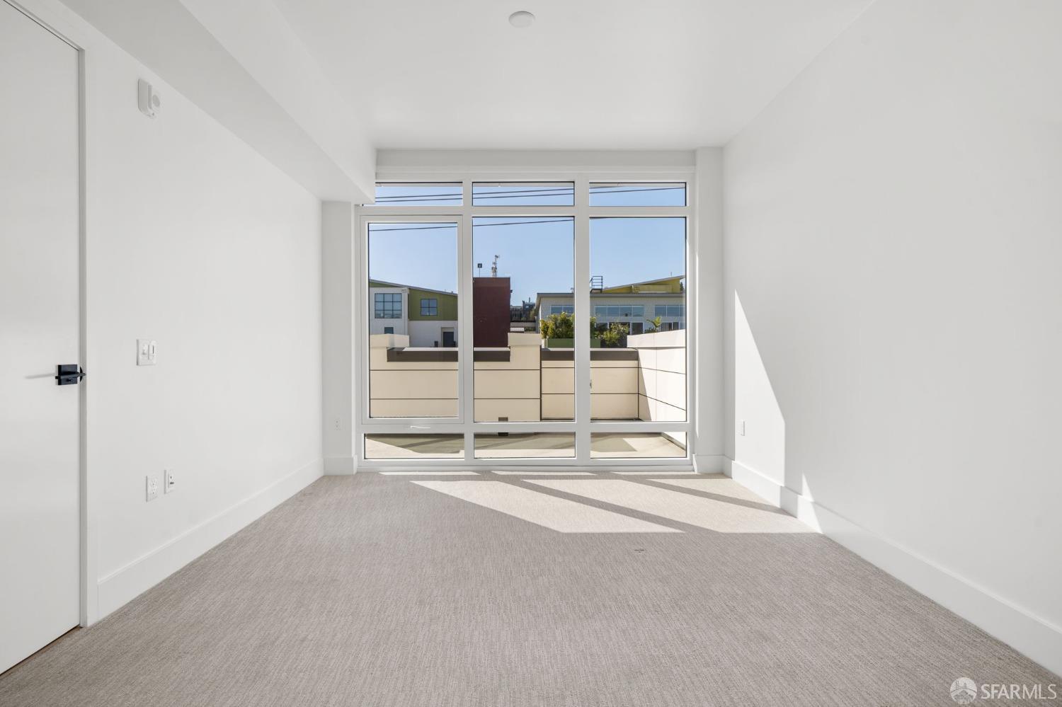 950 Tennessee Street, Unit 404 San Francisco, CA 94107 - Photo 19 of 80 a view of a room with window