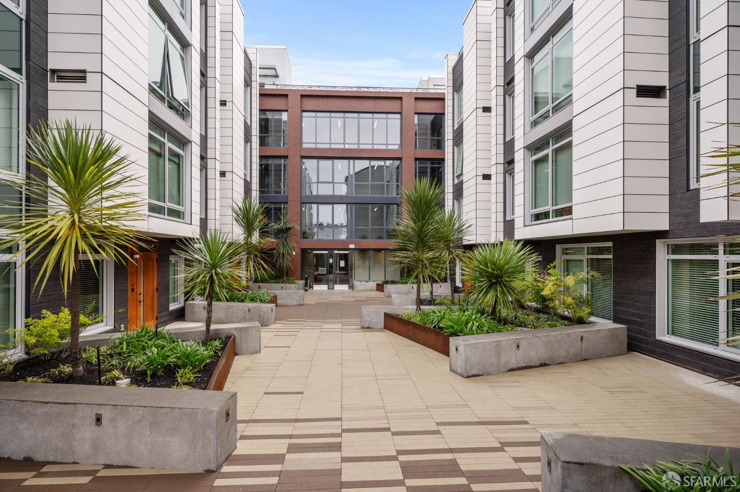 950 Tennessee Street, Unit 404 San Francisco, CA 94107 - Photo 47 of 80 a view of multiple house with potted plants