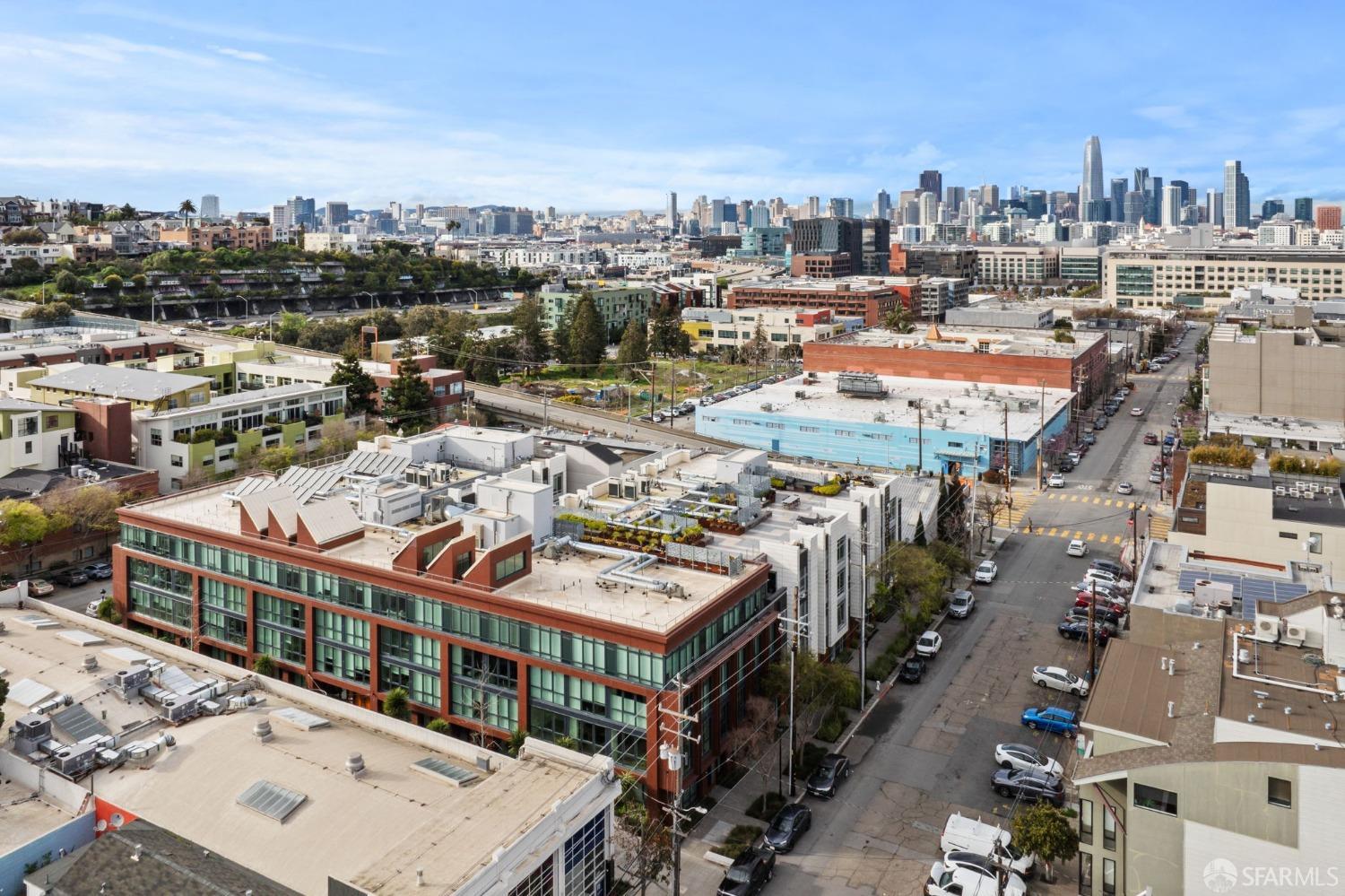 950 Tennessee Street, Unit 404 San Francisco, CA 94107 - Photo 73 of 80 a view of a city