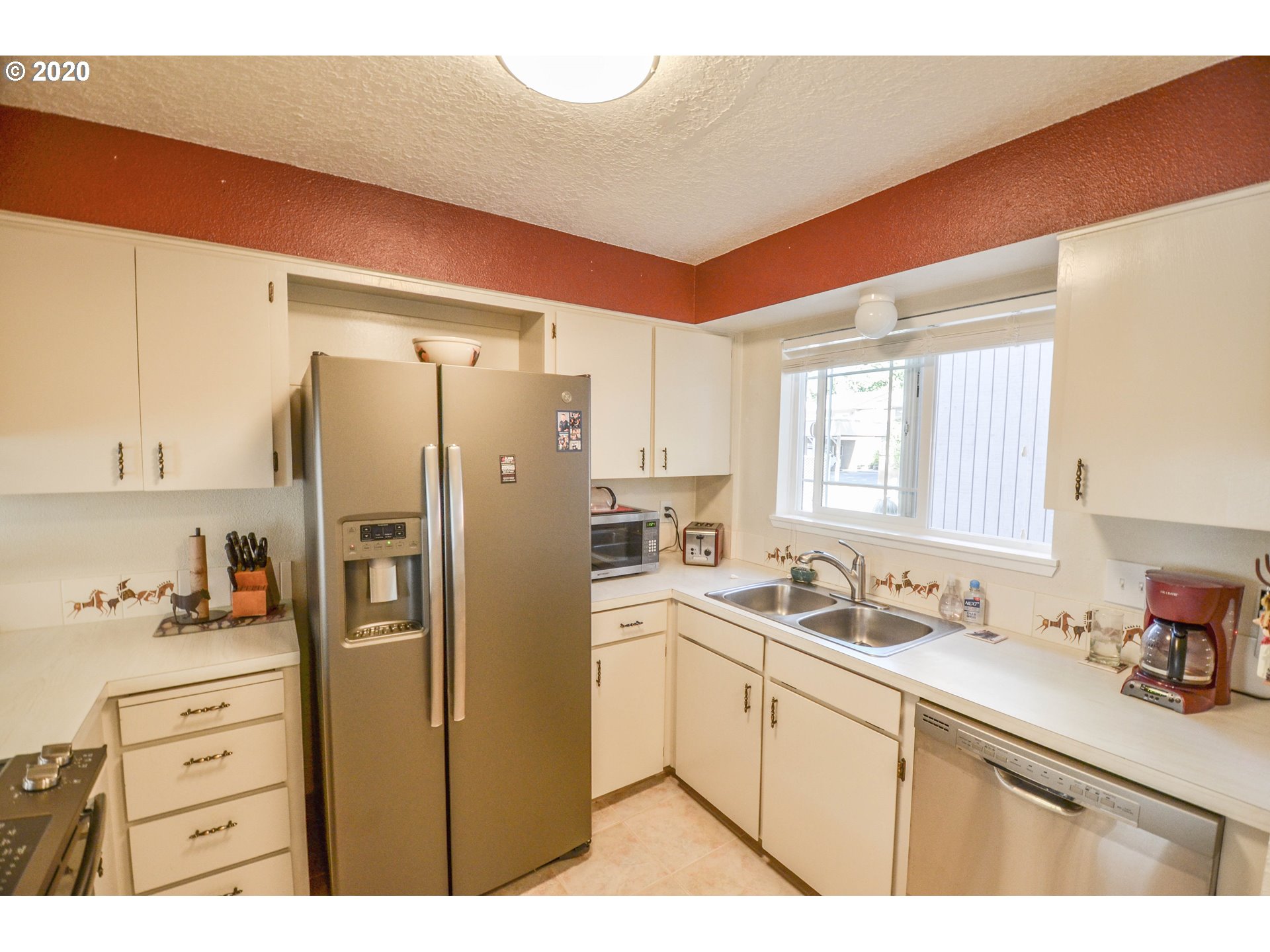 10187 Southwest Denney Road Beaverton, OR 97008 - Photo 7 of 24 Gallery Image 7