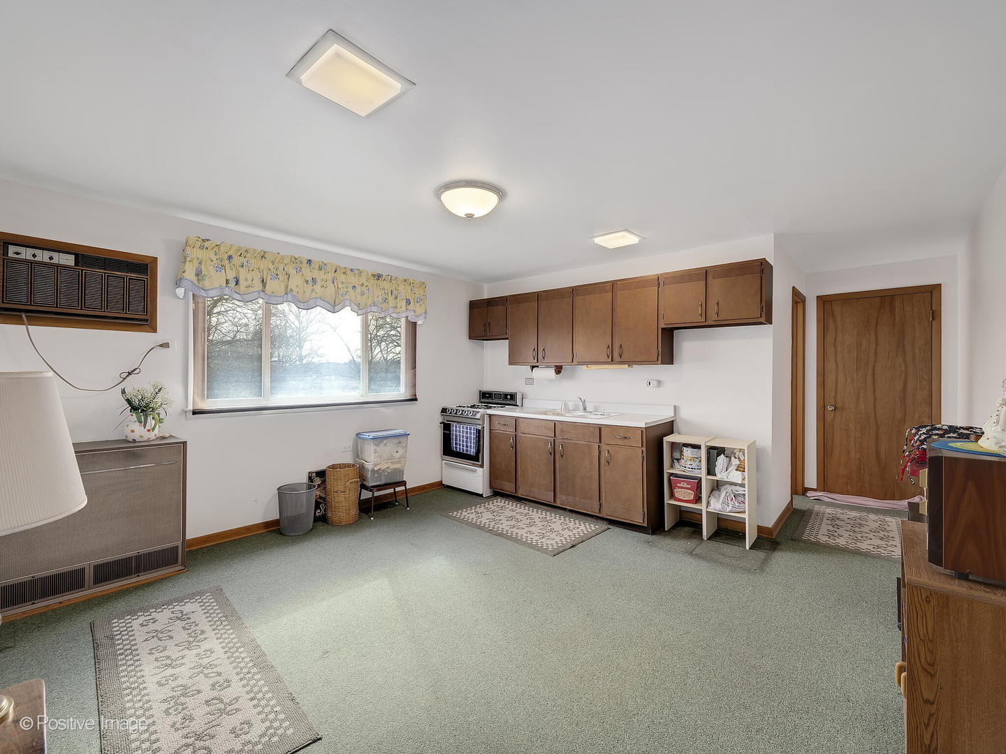 2435 Keystone Avenue North Riverside, IL 60546 - Photo 15 of 27 a utility room with cabinets dryer and washer