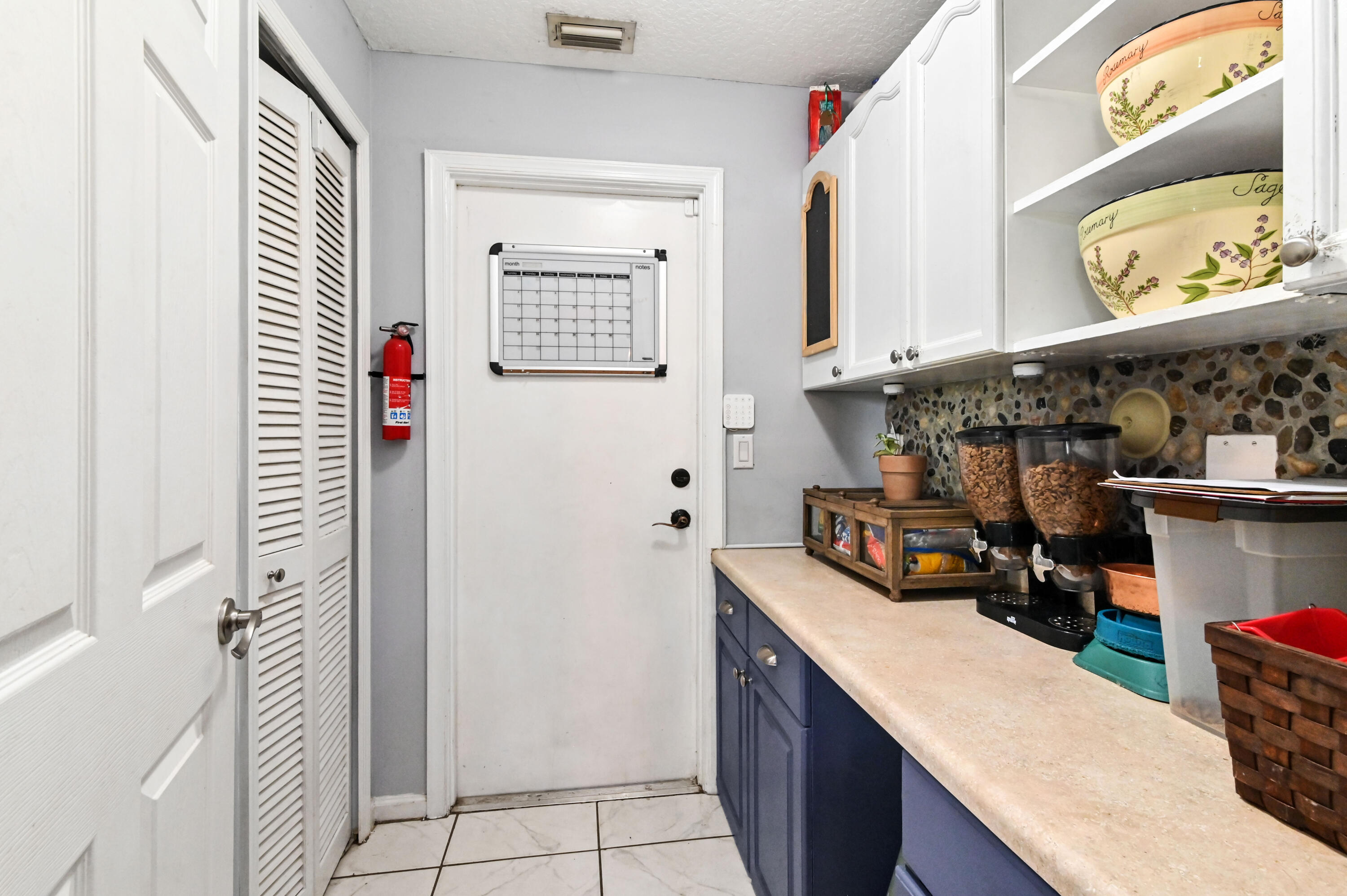 17630 38th Road North Loxahatchee, FL 33470 - Photo 16 of 45 17 pantry 01