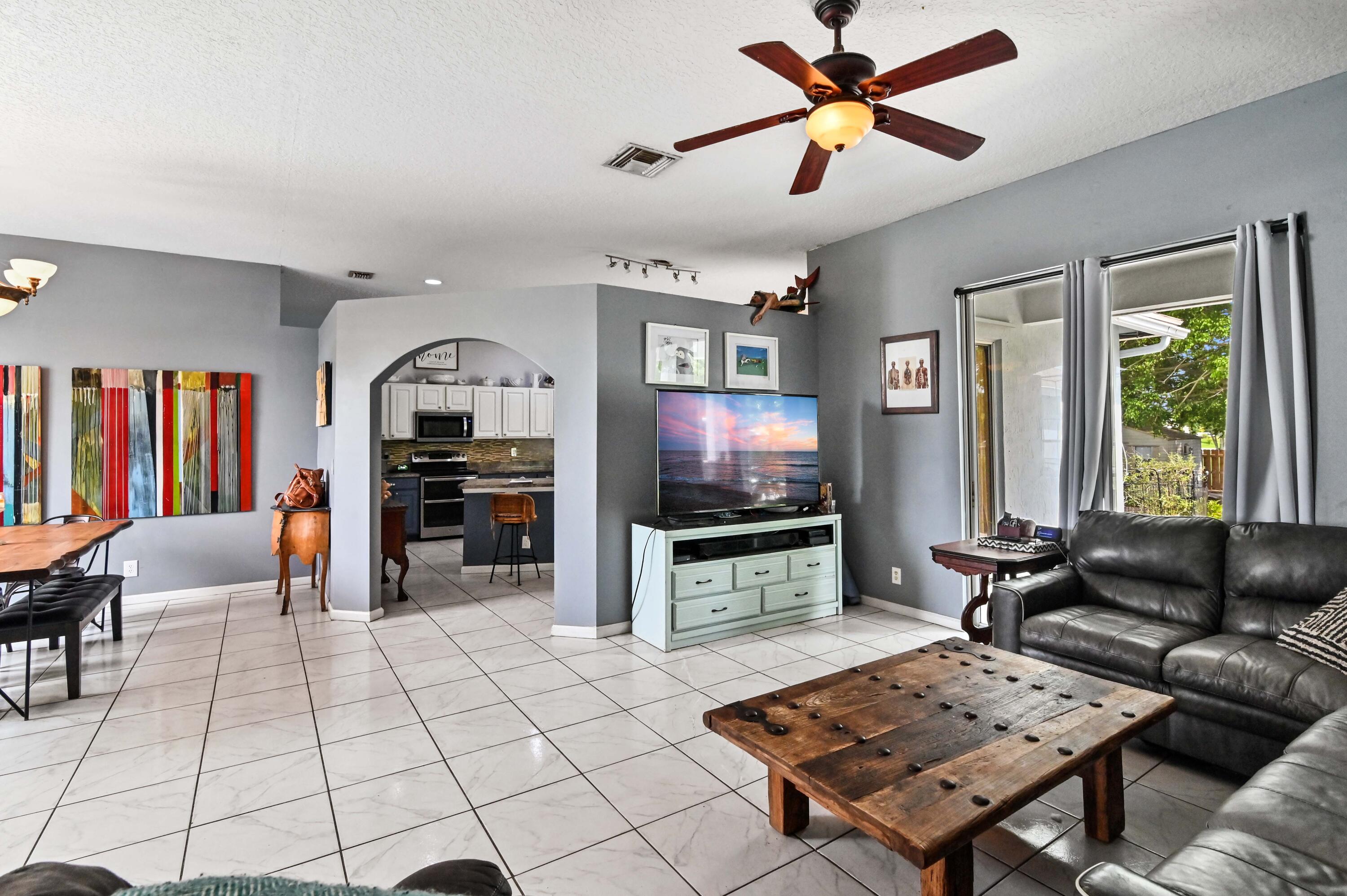 17630 38th Road North Loxahatchee, FL 33470 - Photo 8 of 45 10 livingroom 05