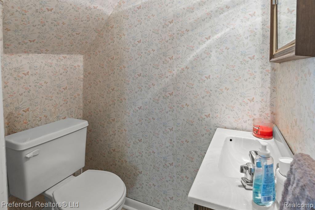 3792 Wheeler Road Bay City, MI 48706 - Photo 12 of 39 Gallery Image 12