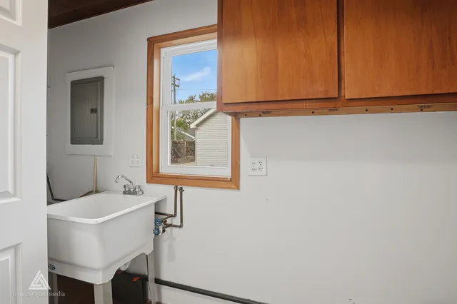 $310,000 | 7034 114th Place, Worth, IL 60482