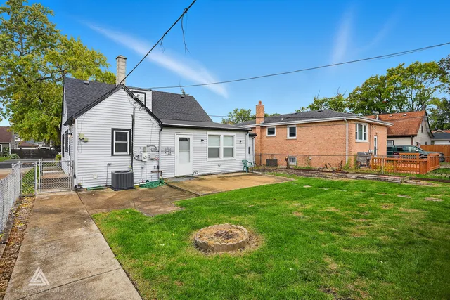 $310,000 | 7034 114th Place, Worth, IL 60482