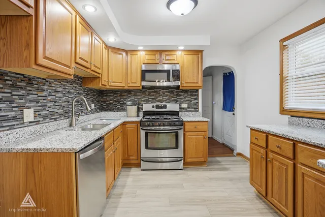 $310,000 | 7034 114th Place, Worth, IL 60482