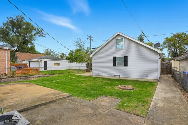 $310,000 | 7034 114th Place, Worth, IL 60482