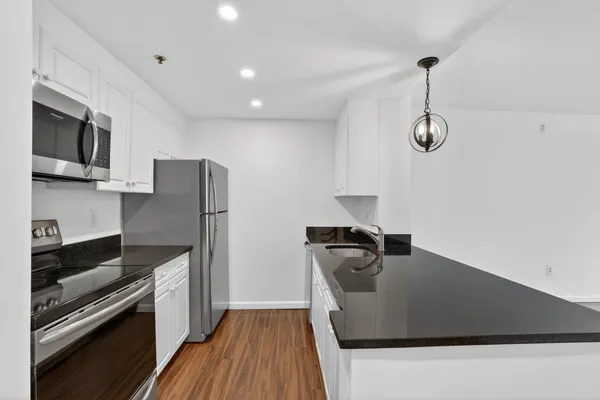 $599,000 | 1 2nd Street, Unit 206, Jersey City, NJ 07302
